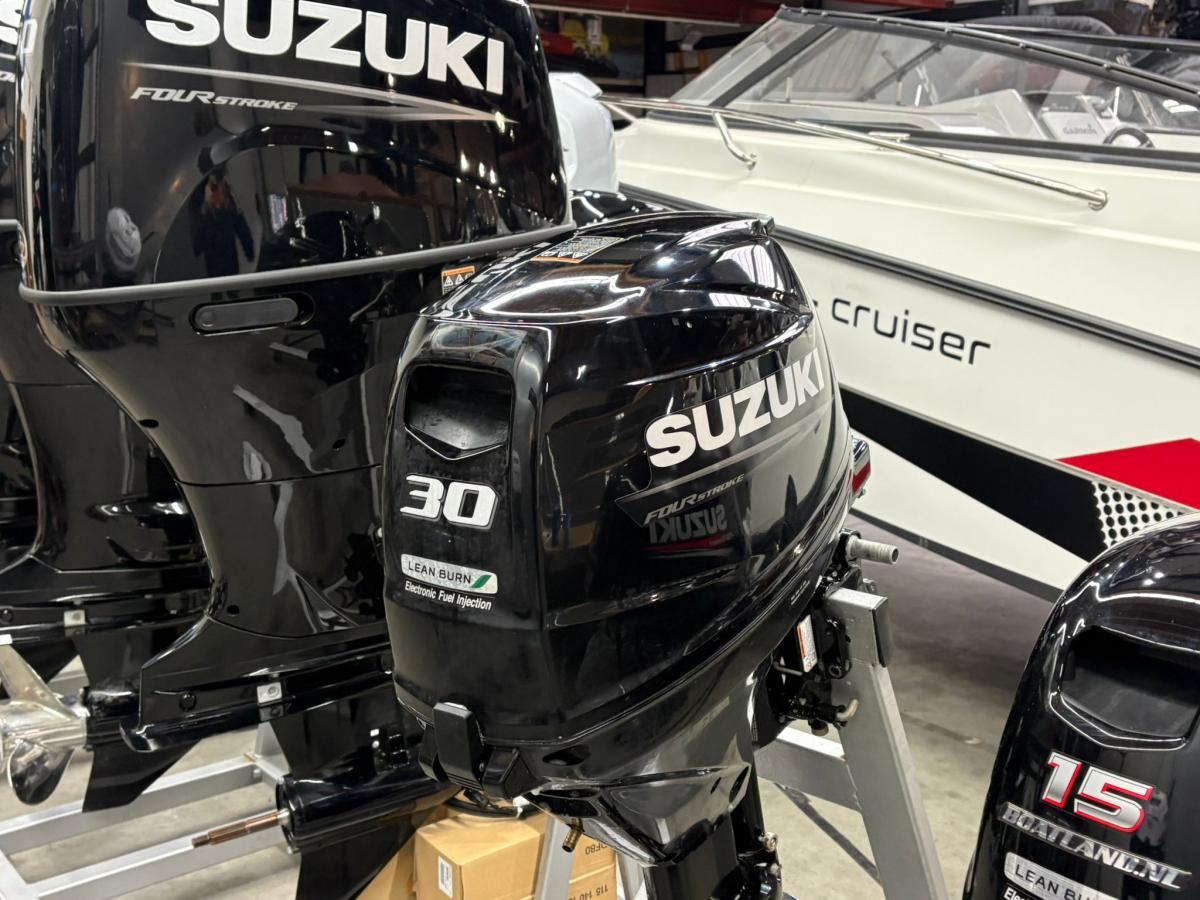 Suzuki Marine DF30ARL EFI — photo 3