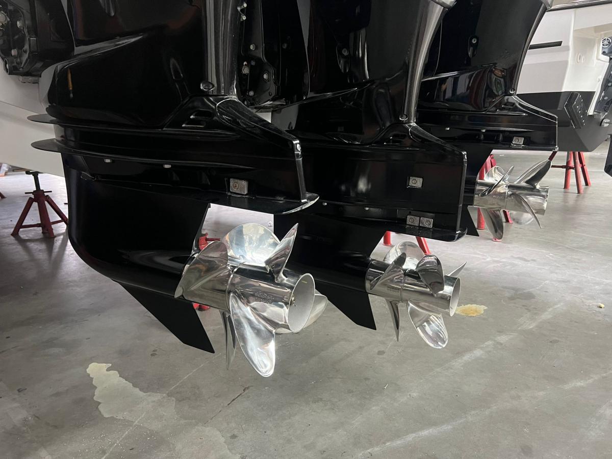 Suzuki Marine DF350ATXX — photo 4